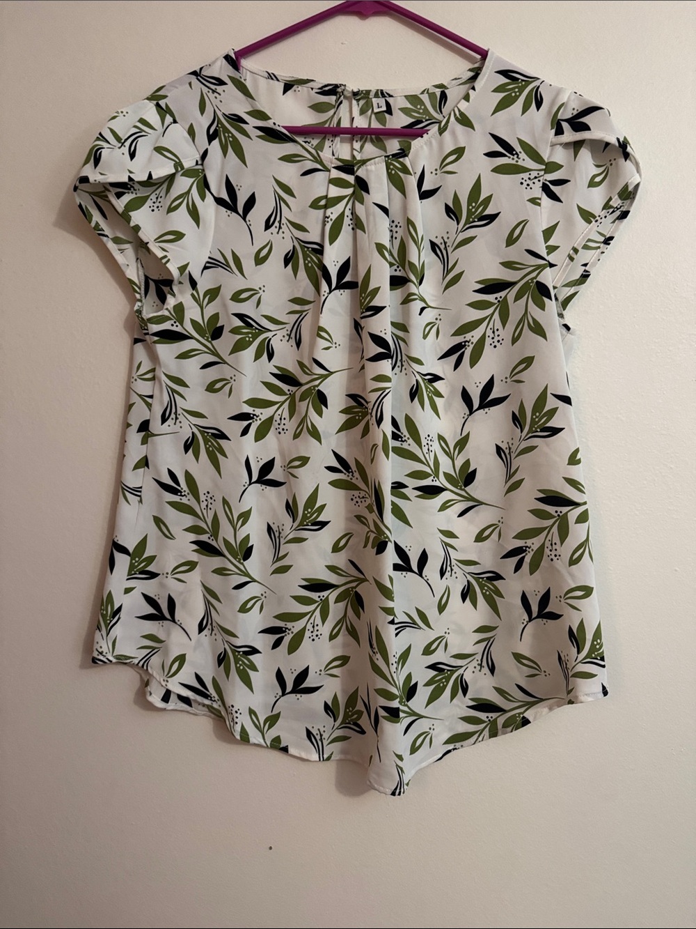 Women’s White Leaf-Print Short Sleeve Blouse